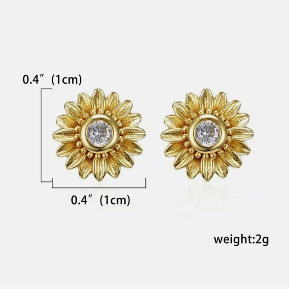 Daisy Studs🌟 - Picture 3 of 4